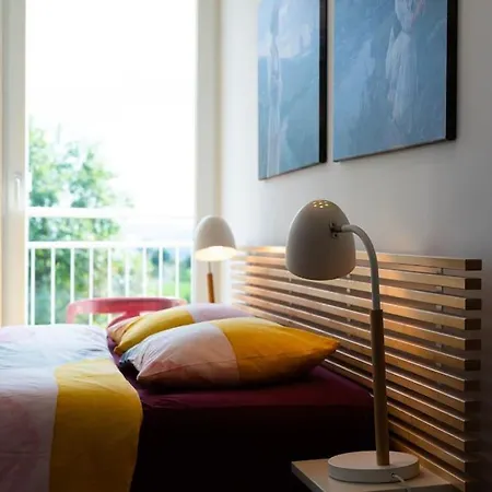 Apartment Exklusive Fuer 8 Personen Mit 4 Schlafzimmern, Esc Basel 50 Minuten,