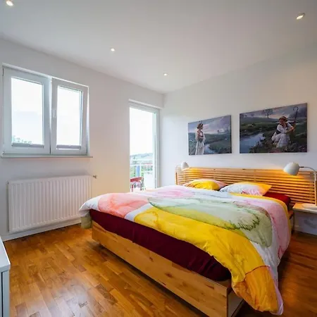 Exklusive Fuer 8 Personen Mit 4 Schlafzimmern, Esc Basel 50 Minuten, * Waldshut-Tiengen