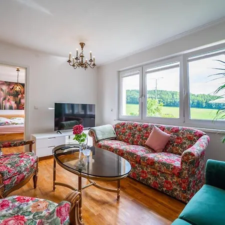 Exklusive Fuer 8 Personen Mit 4 Schlafzimmern, Esc Basel 50 Minuten, Apartment *